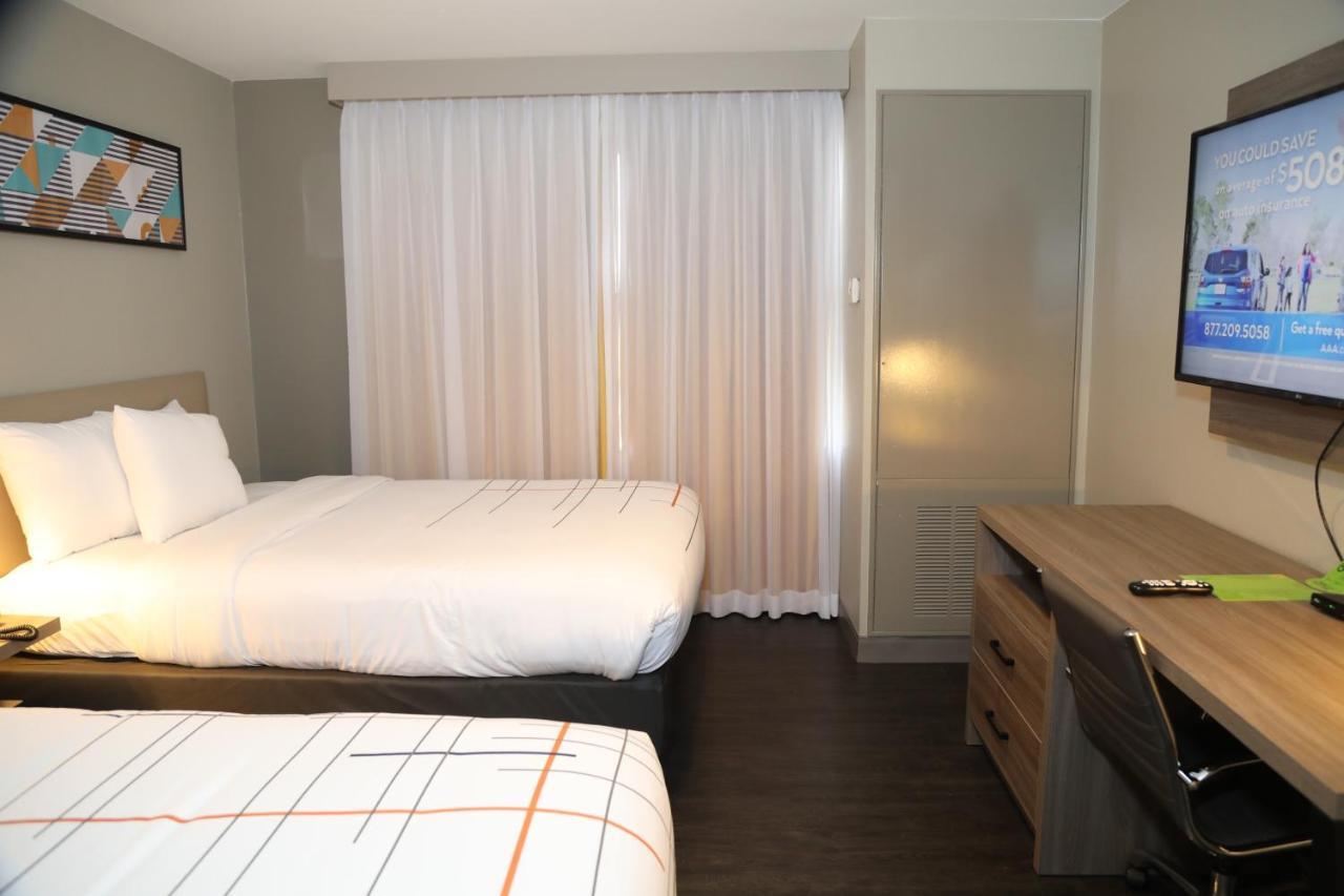 La Quinta By Wyndham Montgomery Zewnętrze zdjęcie