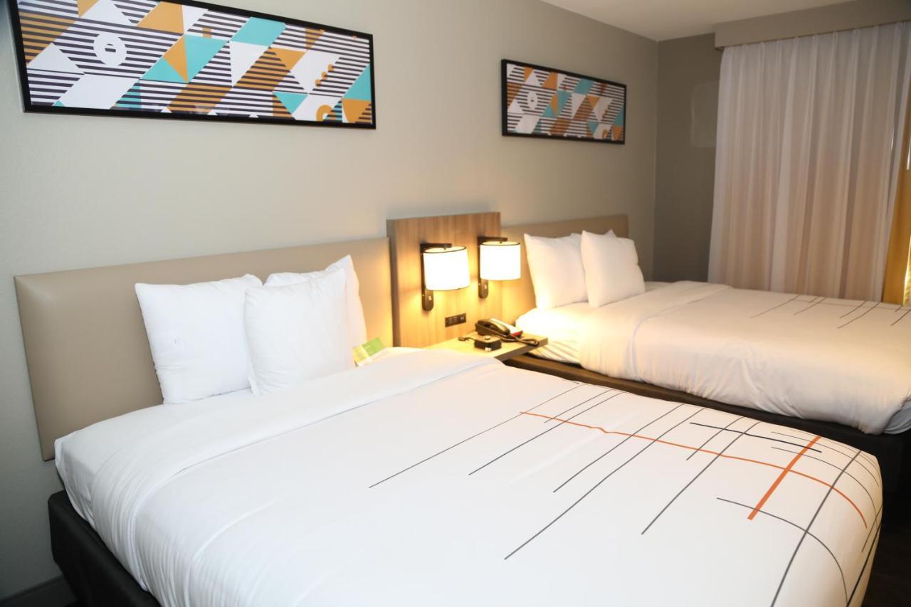 La Quinta By Wyndham Montgomery Zewnętrze zdjęcie