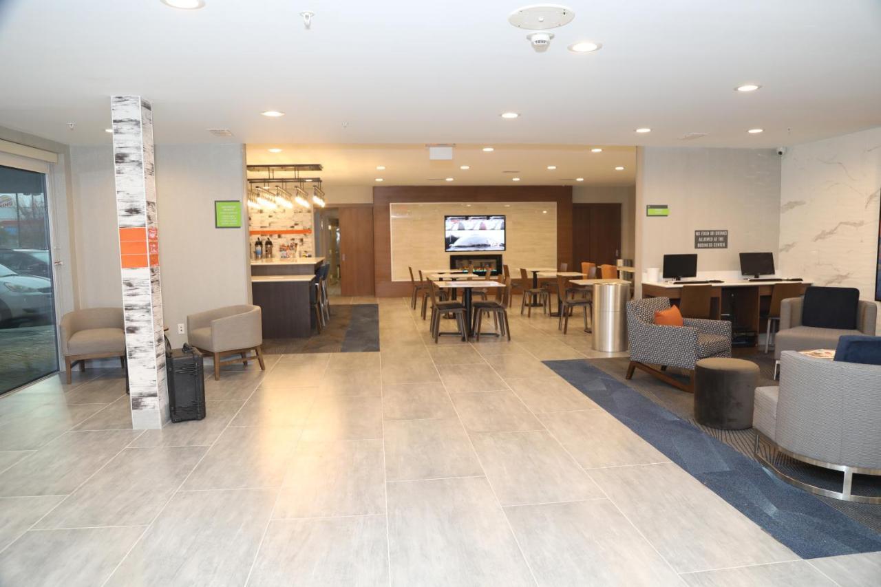 La Quinta By Wyndham Montgomery Zewnętrze zdjęcie